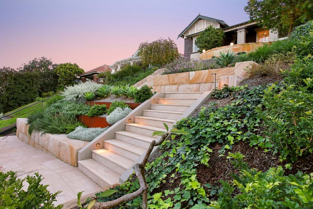 Kensington steep front